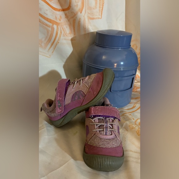 Bundle of Pink and Purple Toddler Girls Shoes - Picture 8 of 16